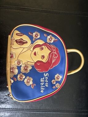 Rare Limited Edition Bésame Cosmetics Snow White 1937 collection makeup bag